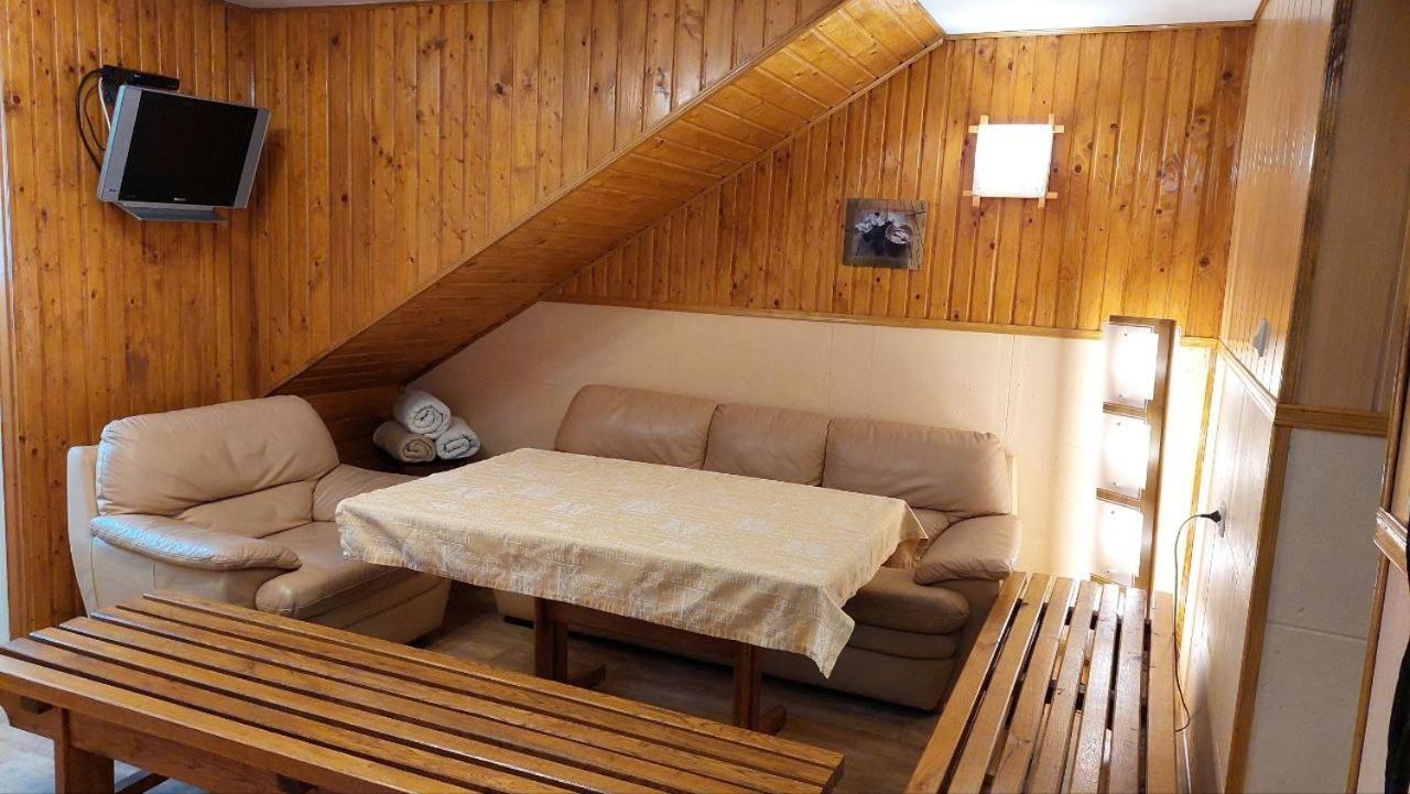 Родинний Маєток Family Estate Кам'янець-Подільский Номер фото